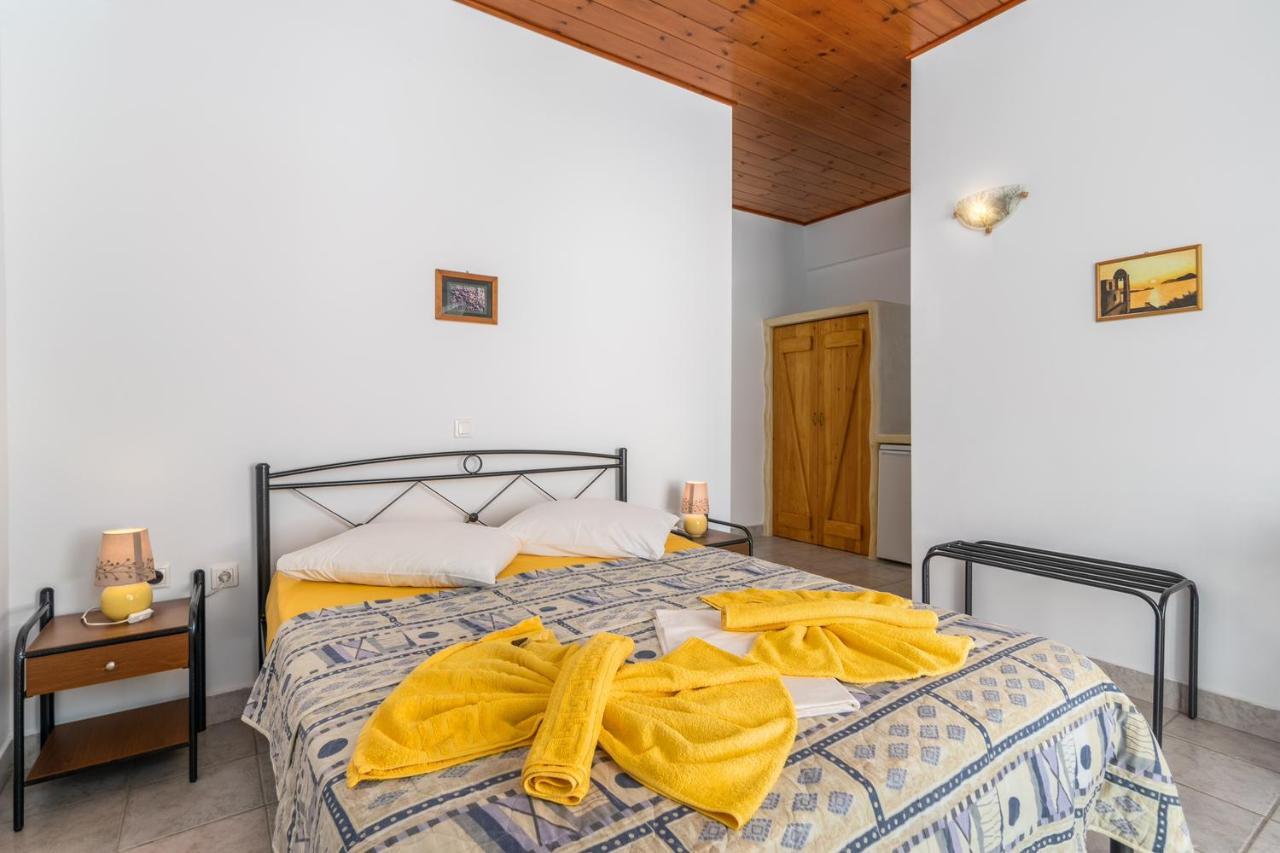 Apollon Rooms Pollonia Exterior photo