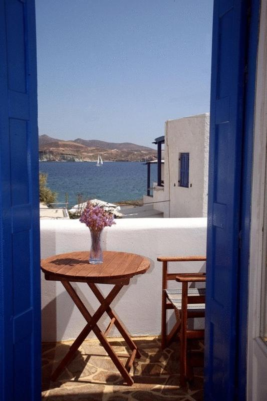 Apollon Rooms Pollonia Exterior photo
