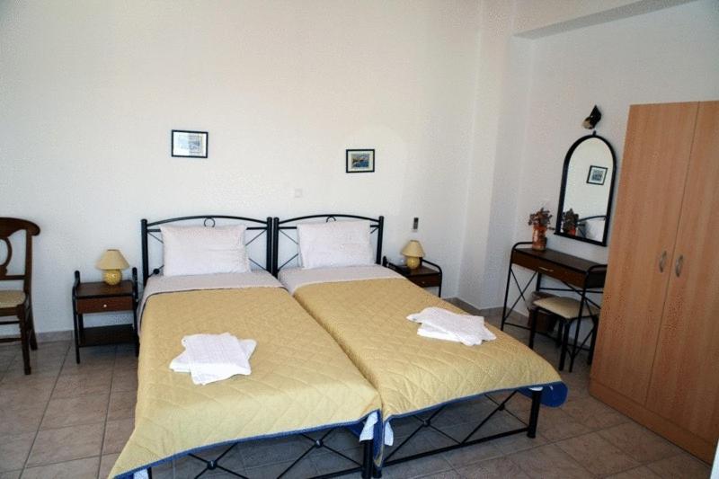 Apollon Rooms Pollonia Exterior photo